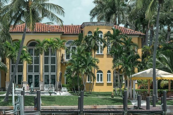 Steps to Buy a Luxury Home in Miami as a Foreign Buyer