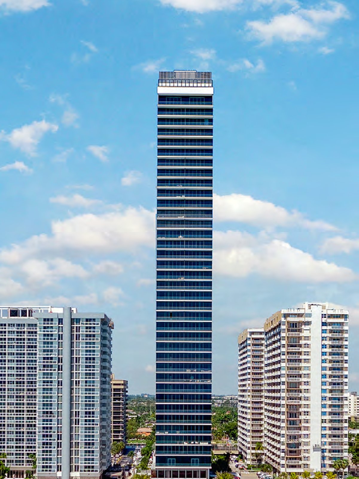 2000 Ocean — Hallandale Beach
